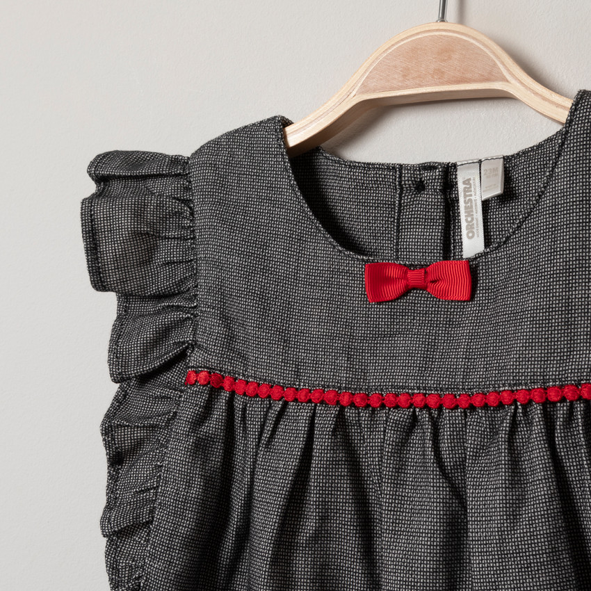 Φόρεμα κοντομάνικο με βολάν και κεντημένο πουλάκι  