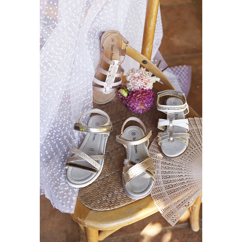 Σανδάλια χρυσά με scratch effet δέρματος με λουράκια για κορίτσι 