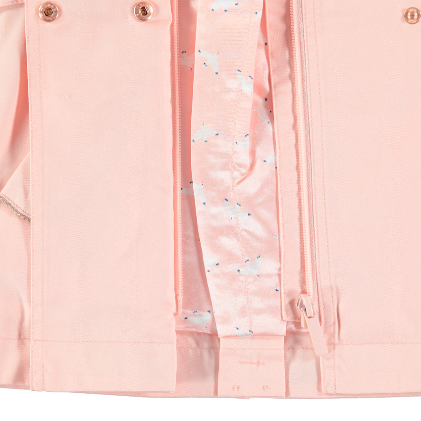 Ροζ καμπαρντίνα με γυαλιστερή όψη και σατέν επένδυση 