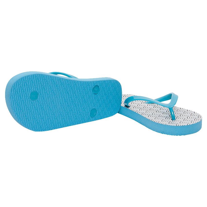 Σαγιονάρες τιρκουάζ με διακοσμητικό σχέδιο 