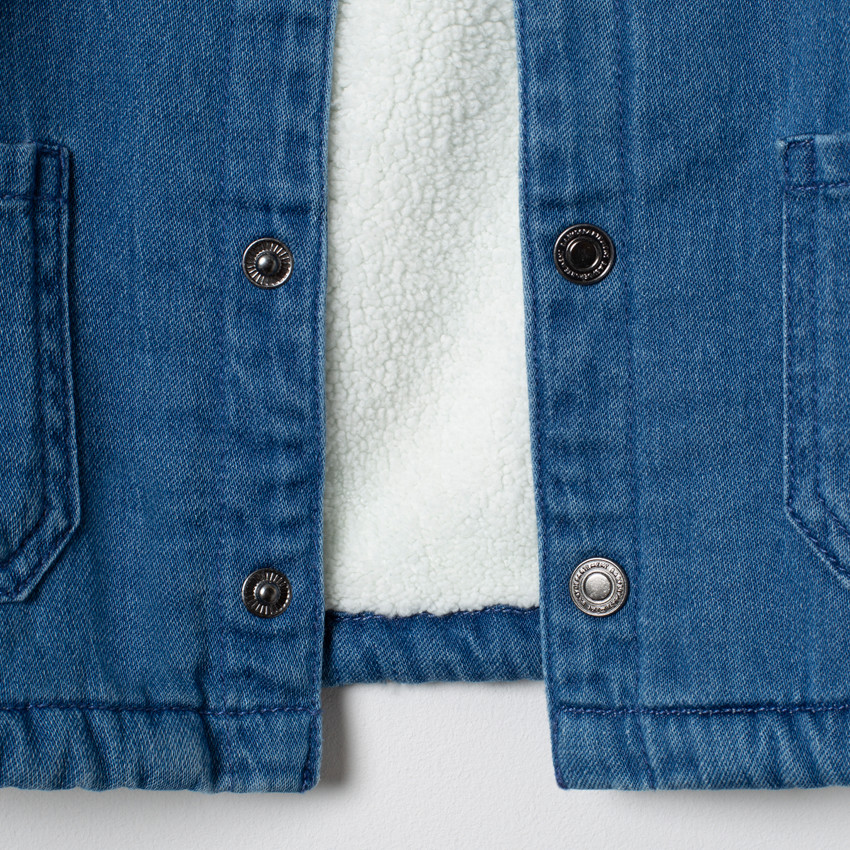 Blouson en jean souple doublé de sherpa  