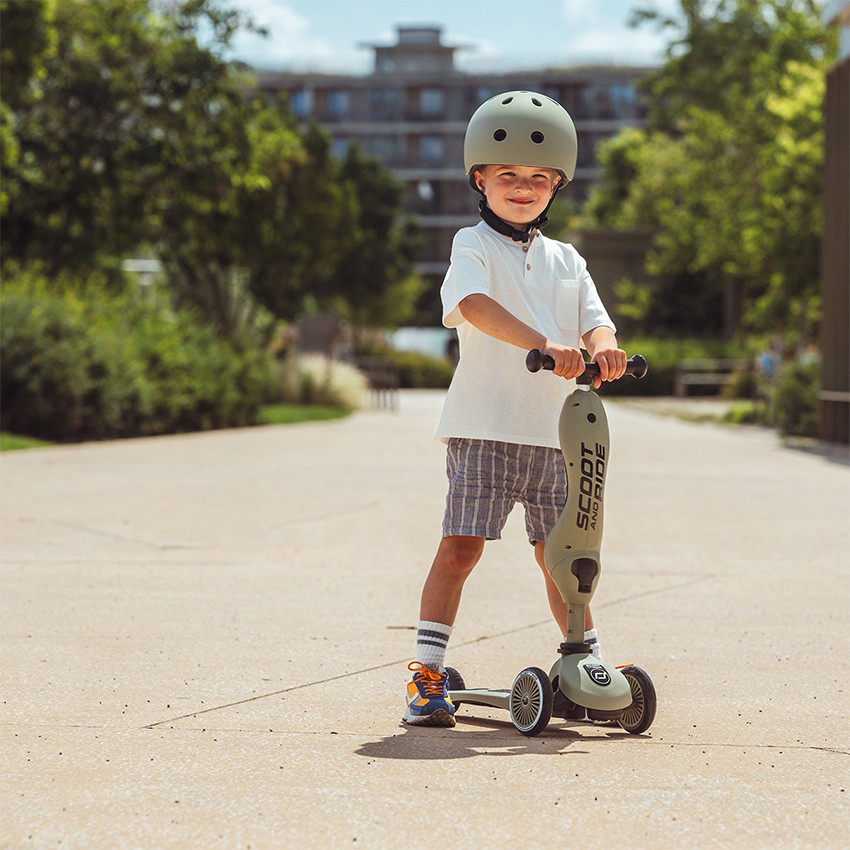 Highwaykick 1 Push & Go από Scoot & Ride ισορροπιστικό ποδήλατο και πατίνι με μπάρα ώθησης σε πράσινο Olive 