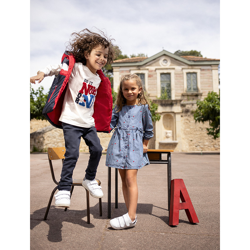 Μακρυμάνικο φόρεμα με ρίγες και κεντημένες καρδιές 