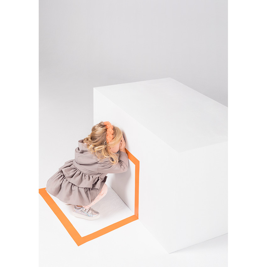 Καμπαρντίνα με βολάν σε μπεζ-γκρι χρώμα με επένδυση απο sherpa 