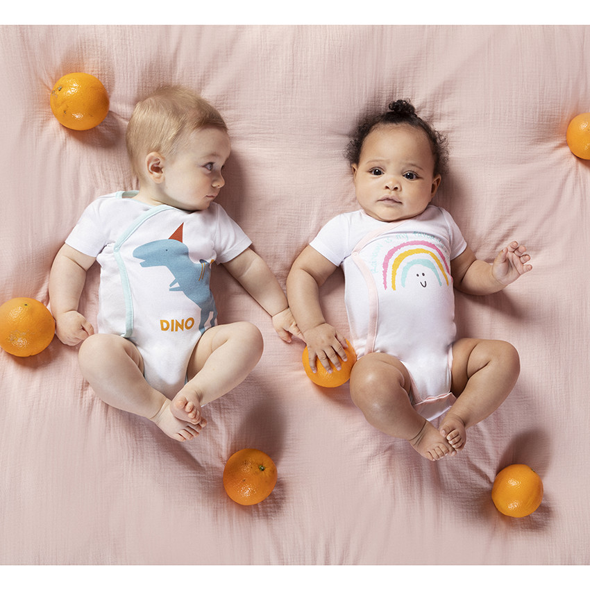 Σετ από 7 bodies κοντομάνικα με σχέδια δεινόσαυροι 