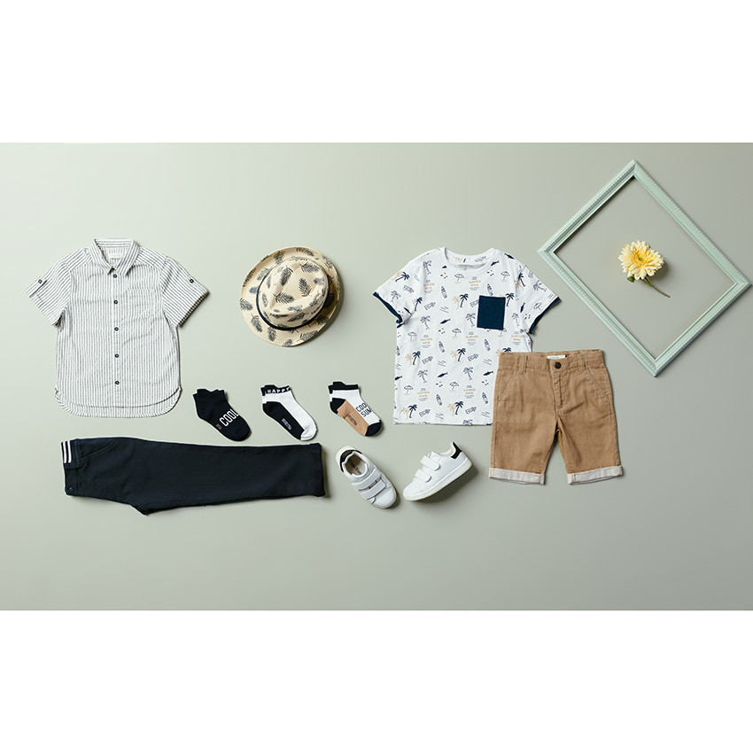 Πουκάμισο ριγέ σε όλη την επιφάνεια 