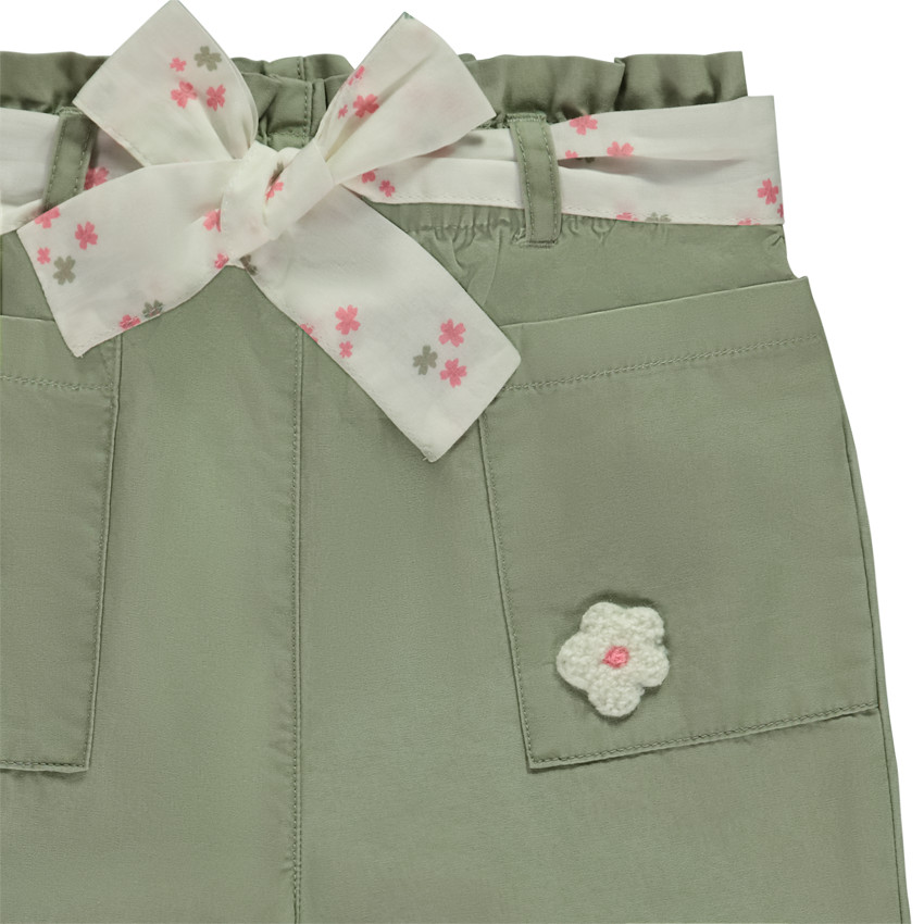Παντελόνι με ζώνη που δένεται και patch λουλούδι για bebe κορίτσι 