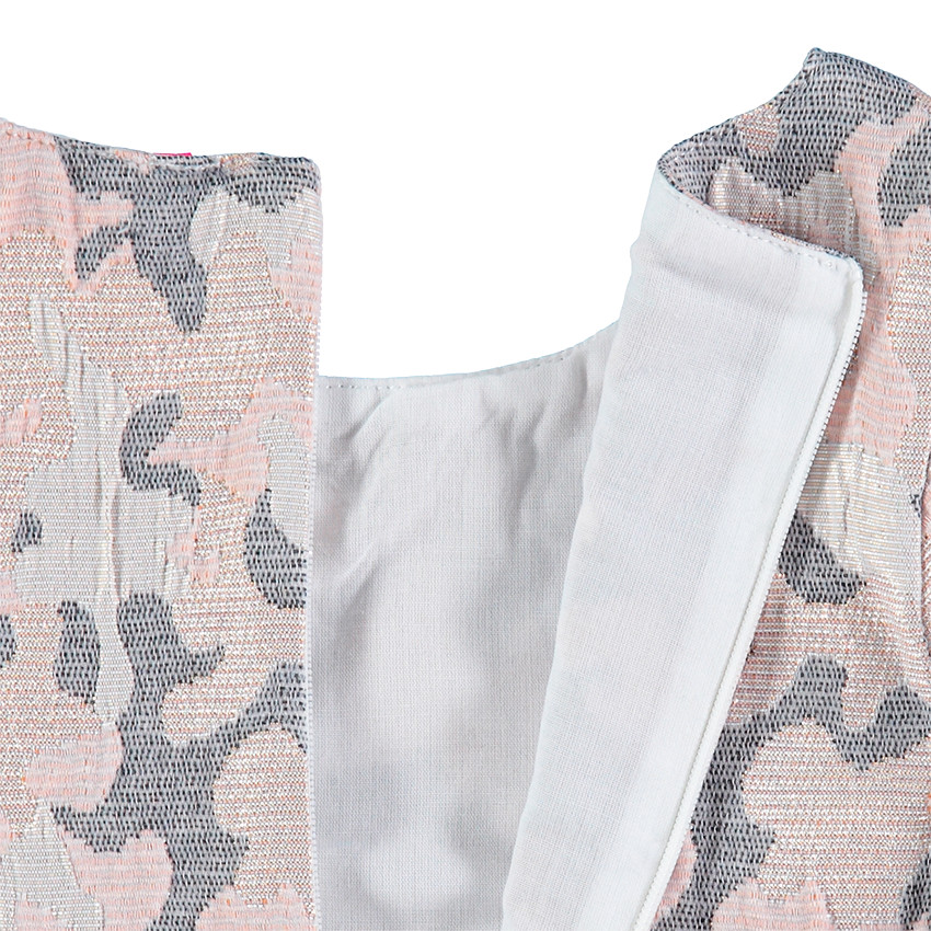 Κοντομάνικο φόρεμα με μεταλλιζέ ζακάρ μοτίβο παραλλαγής 