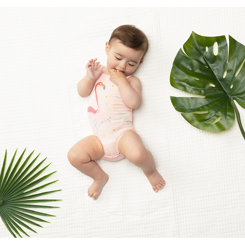 Σετ από 3 bodies αμάνικα με σχέδιο tropical για bebe κορίτσι 