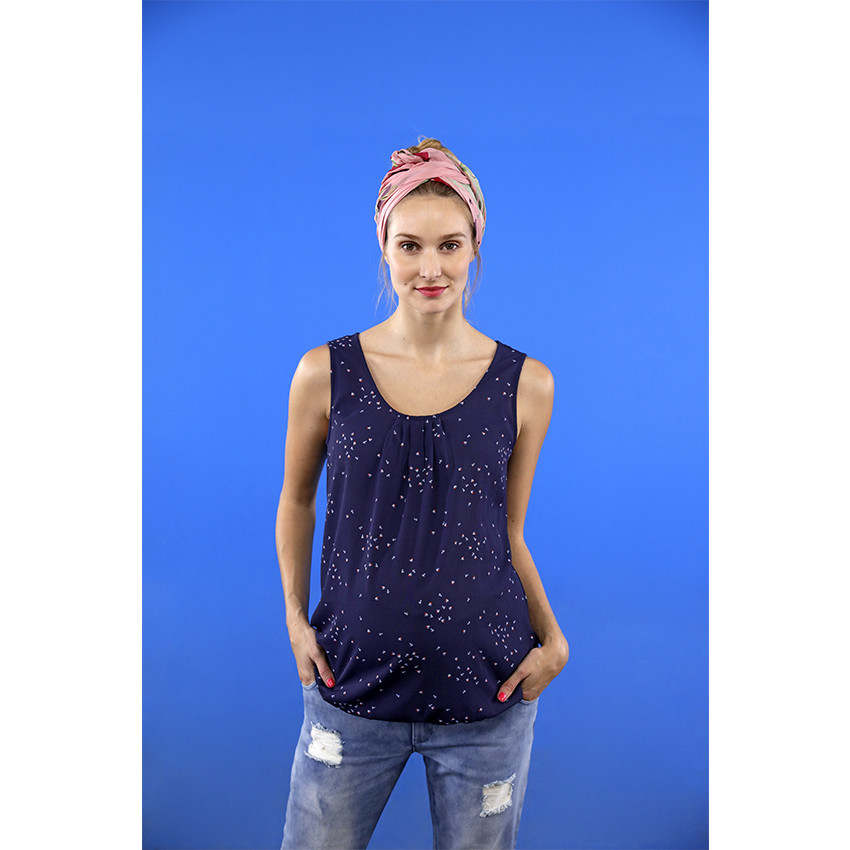 Μπλουζάκι εγκυμοσύνης με γεωμετρικό σχέδιο σε όλη την επιφάνεια 