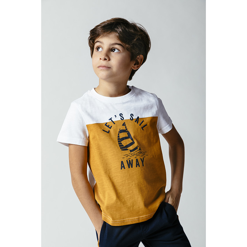 Σετ με t-shirt σχέδιο καραβάκι και βερμούδα 