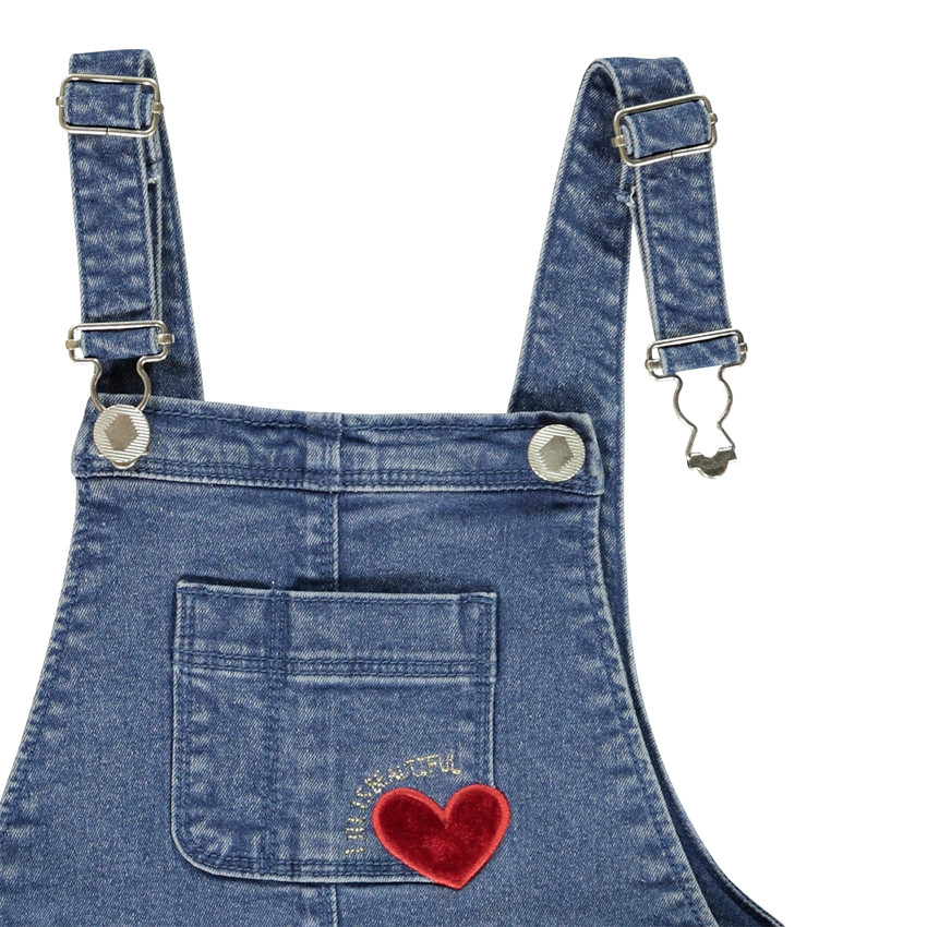 Salopette courte en denim avec coeur en velours pour fille Main Salopette courte en denim avec coeur en velours pour fille