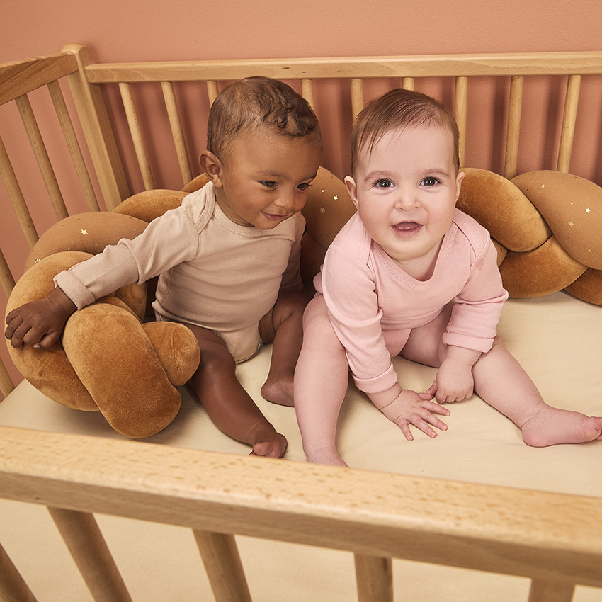 Σετ 5 μονόχρωμα bodies με μακριά μανίκια για bebe κορίτσι 