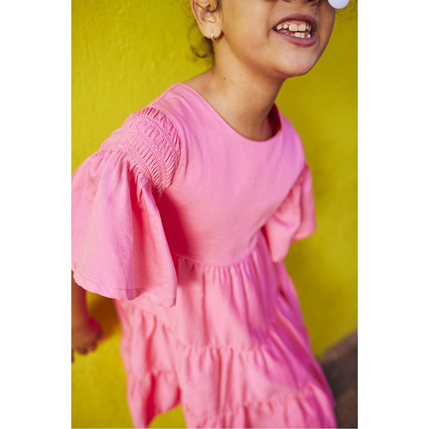 Ρόμπα με κοντά μανίκια και βολάν, μονόχρωμη για κορίτσι 