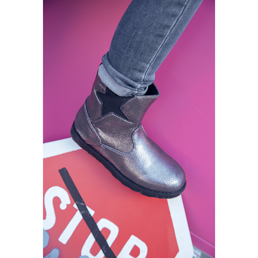 Μποτάκια ασημένια δερματίνη με φερμουάρ και ελαστικό για κορίτσι 