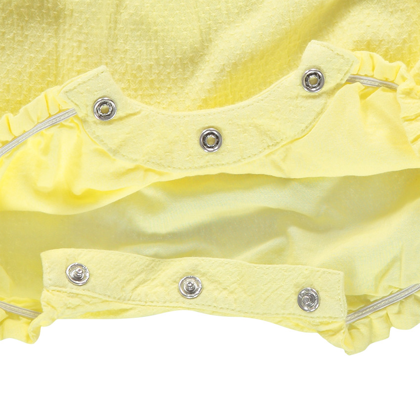 Κοντό ολόσωμο φορμάκι με βολάν και φαντεζί τύπωμα 