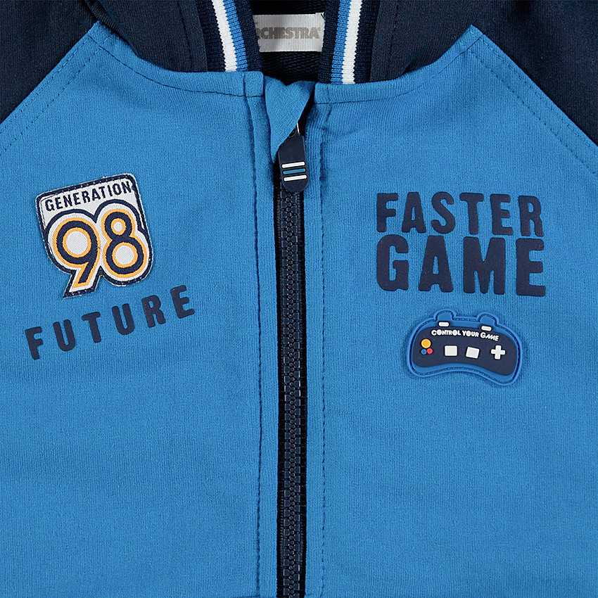 Φόρμα 3 τεμαχίων με ριγέ μπλούζα, αμάνικη ζακέτα και μονόχρωμο παντελόνι 