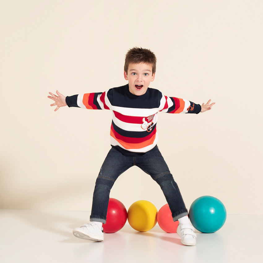 Τζιν με used όψη και μόνιμες τσακίσεις 