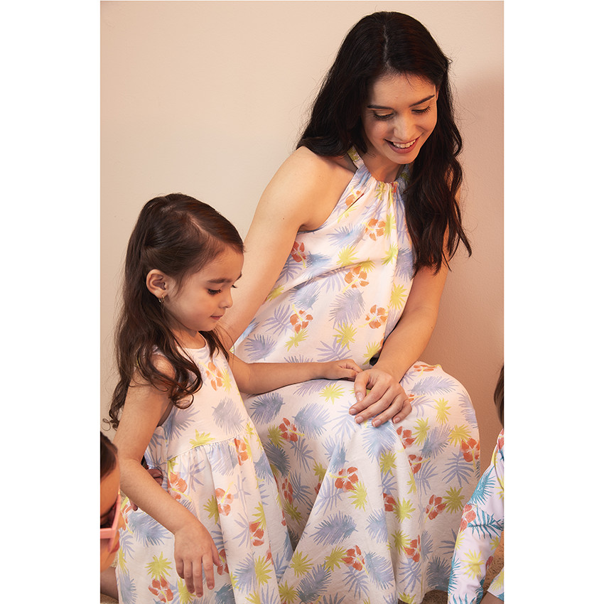 Μακρύ φόρεμα με εξωτικό print για γυναίκες 