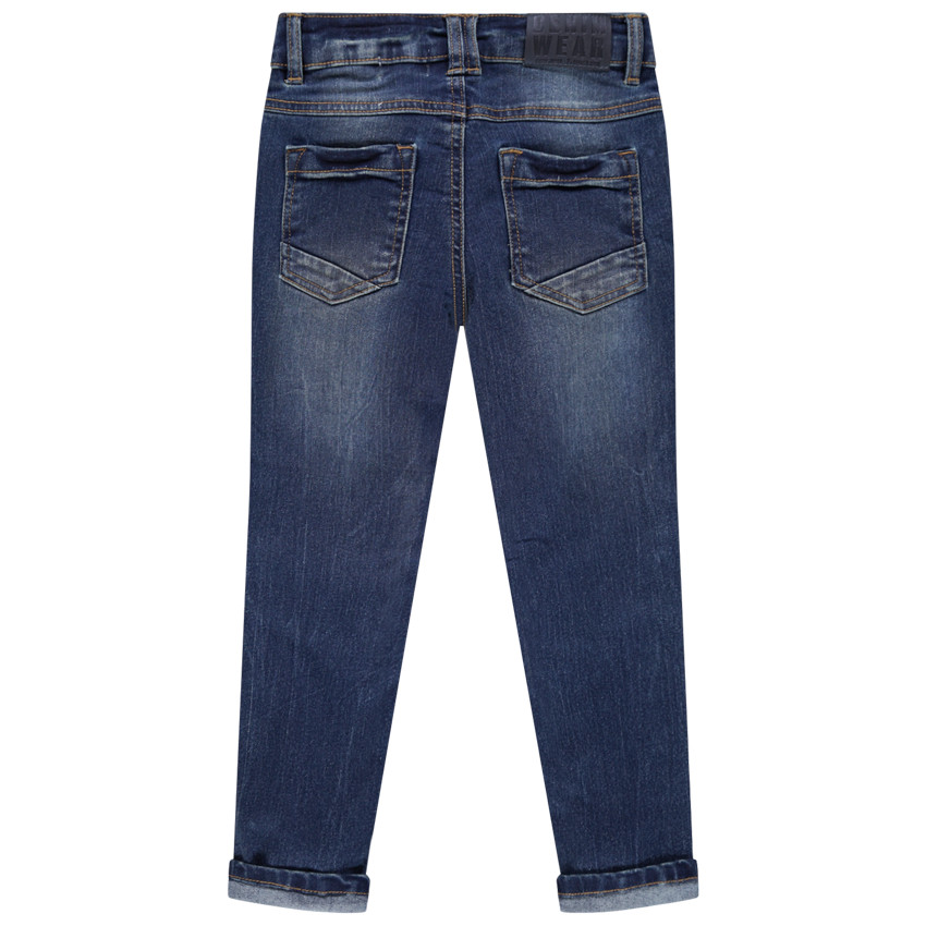 Τζιν σε slim γραμμή με φθαρμένη και τσαλακωμένη όψη 