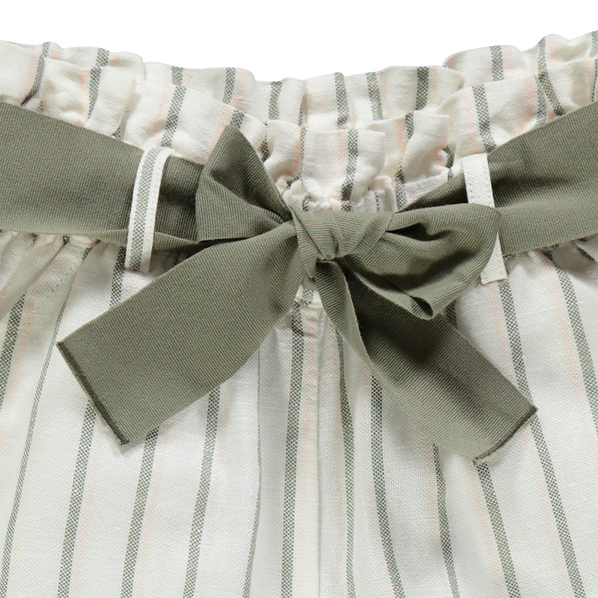 Παντελόνι ριγέ με ζώνη και ψηλή μέση  