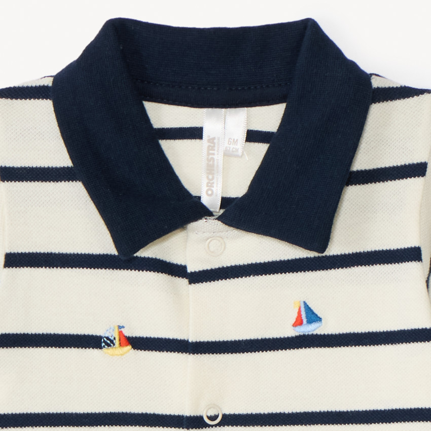 Εμπλουτισμένο ριγέ φορμάκι για μωρό αγόρι. 