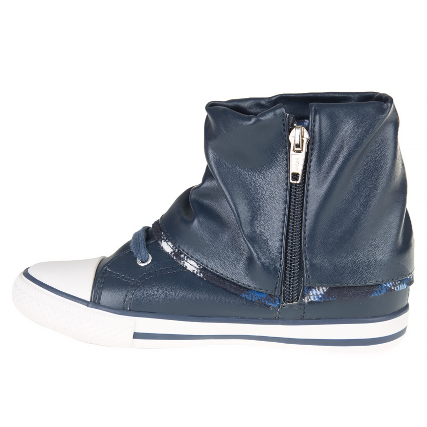 Μποτάκια με αναδιπλούμενο μέρος, φερμουάρ, κορδόνια και αγκράφα 