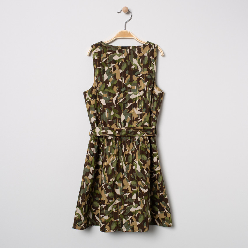Φόρεμα αμάνικο εμπριμέ  camouflage 
