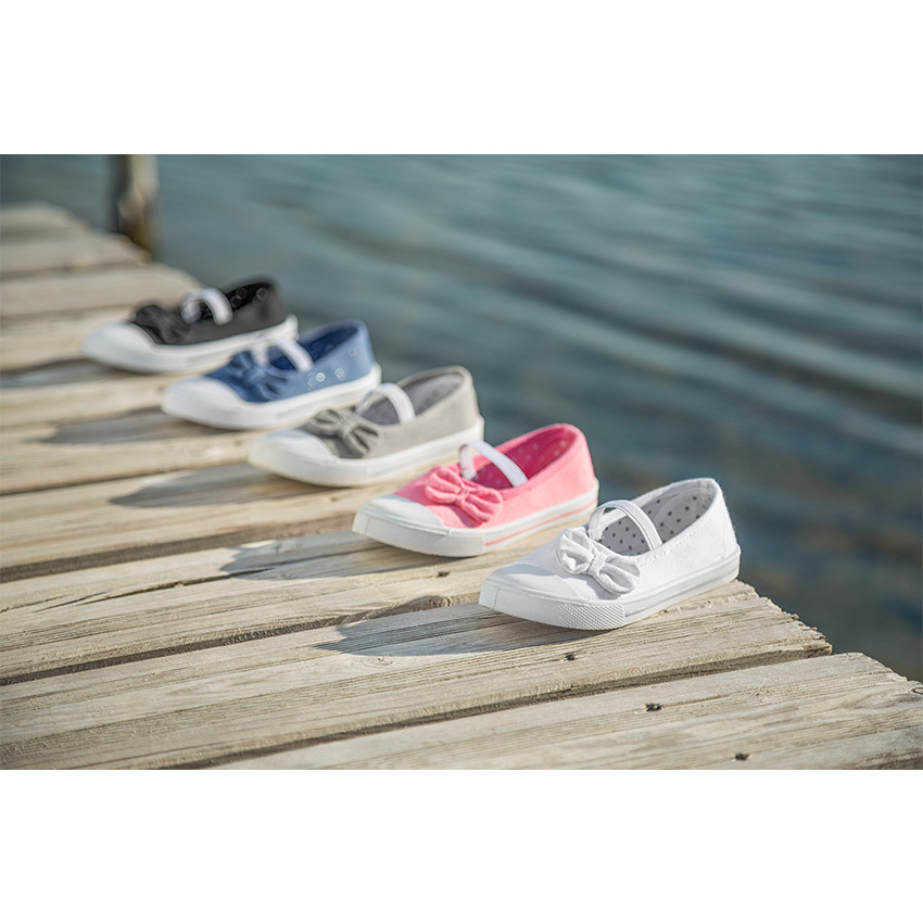 Υφασμάτινα μαλακά παπουτσάκια με λάστιχο και φιόγκο, από 28 έως 35 