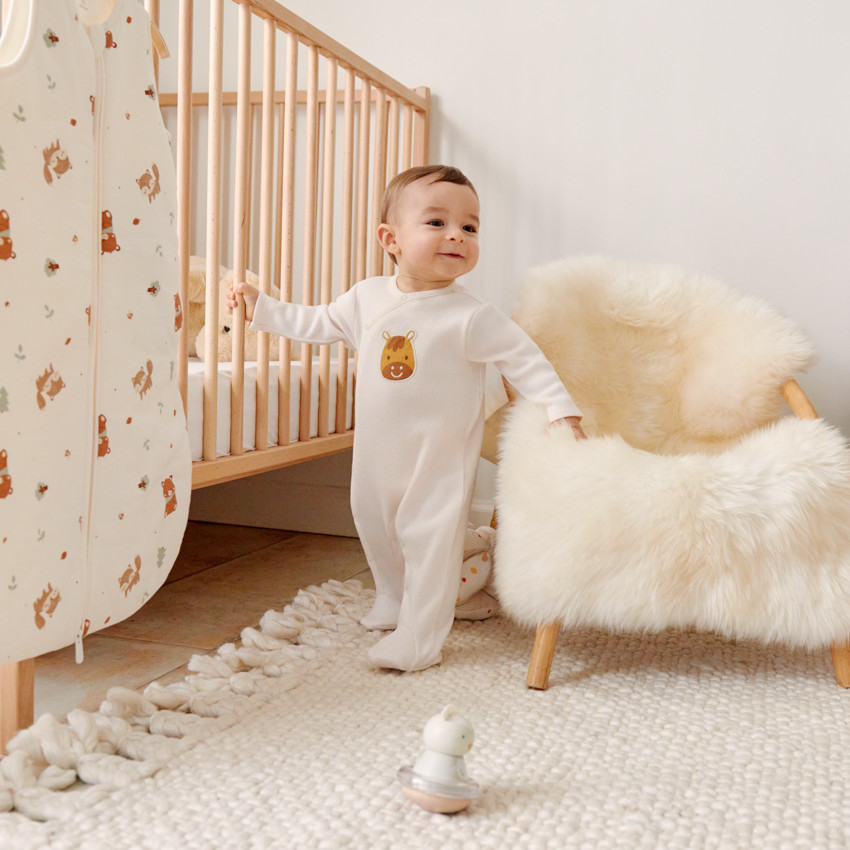 Σαλονιού με σχέδιο από μέλισσα και πατίνι για μωρό αγόρι 